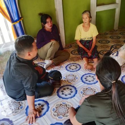 BANTUAN SOSIAL PEMERINTAH DESA KENERAK UNTUK WARGA KENERAK YANG TERKENA MUSIBAH